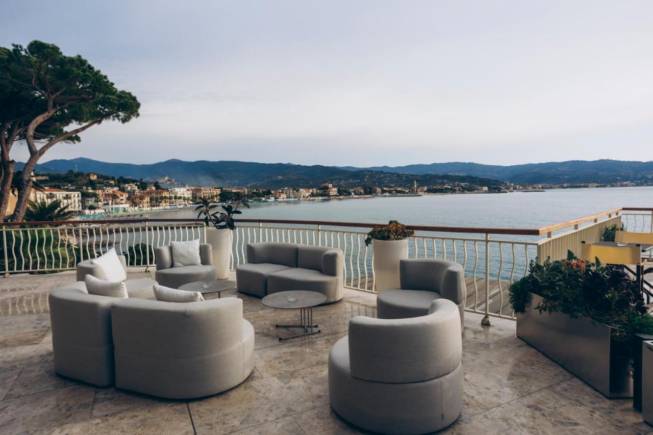 Hotel Arc En Ciel Diano Marina Bagian luar foto