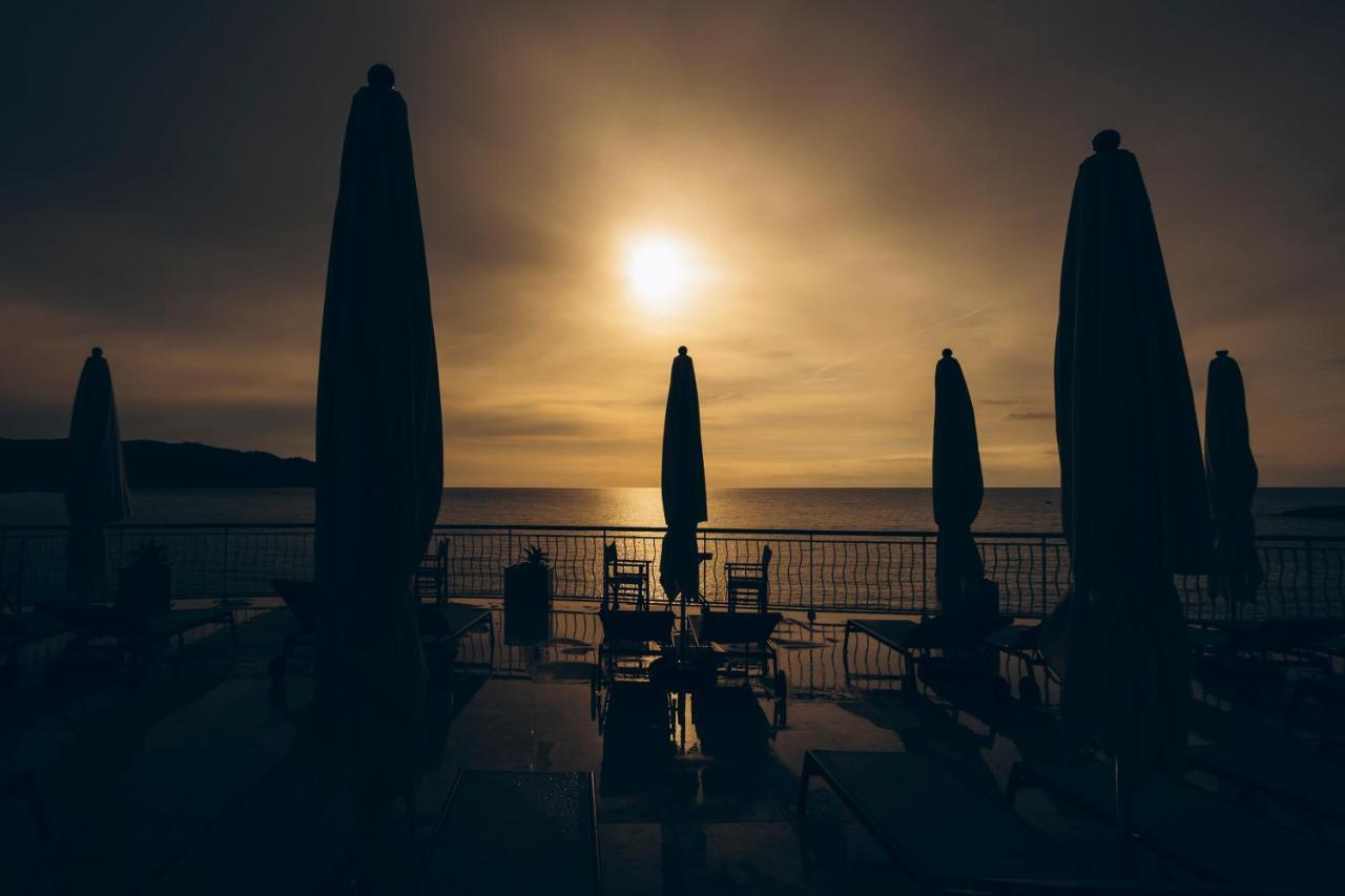Hotel Arc En Ciel Diano Marina Bagian luar foto
